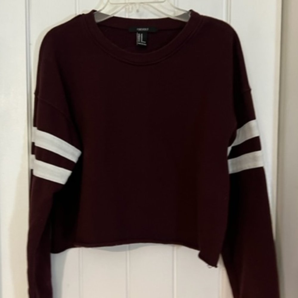 🍉Gently used Forever 21 Burgundy cropped sweatshirt in size Medium
